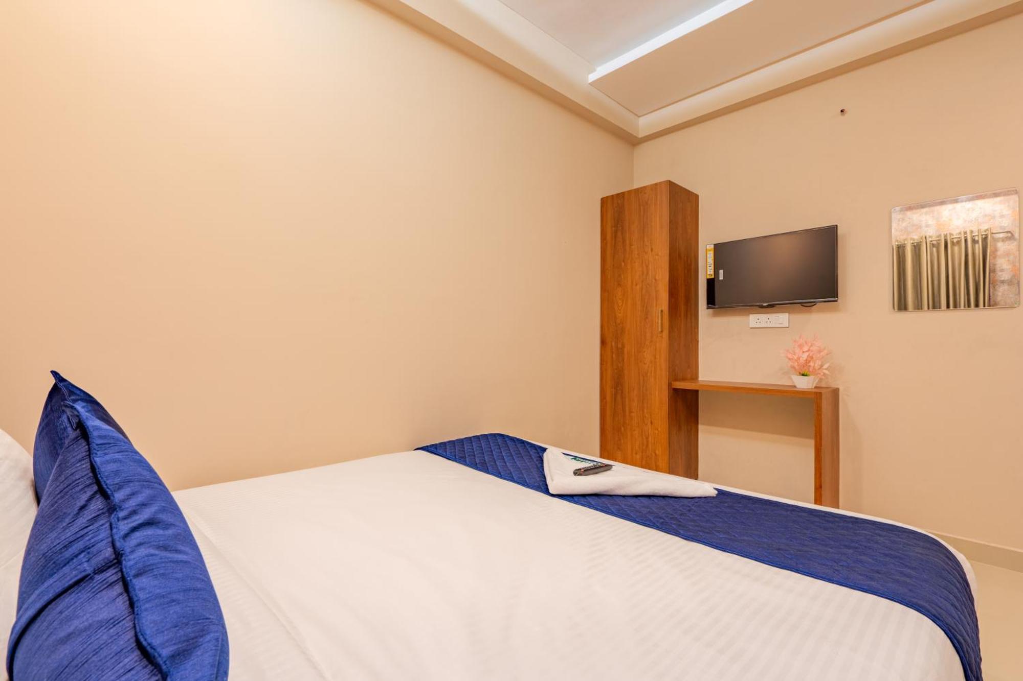 Hotel Yaad Residency Kochi Exterior foto