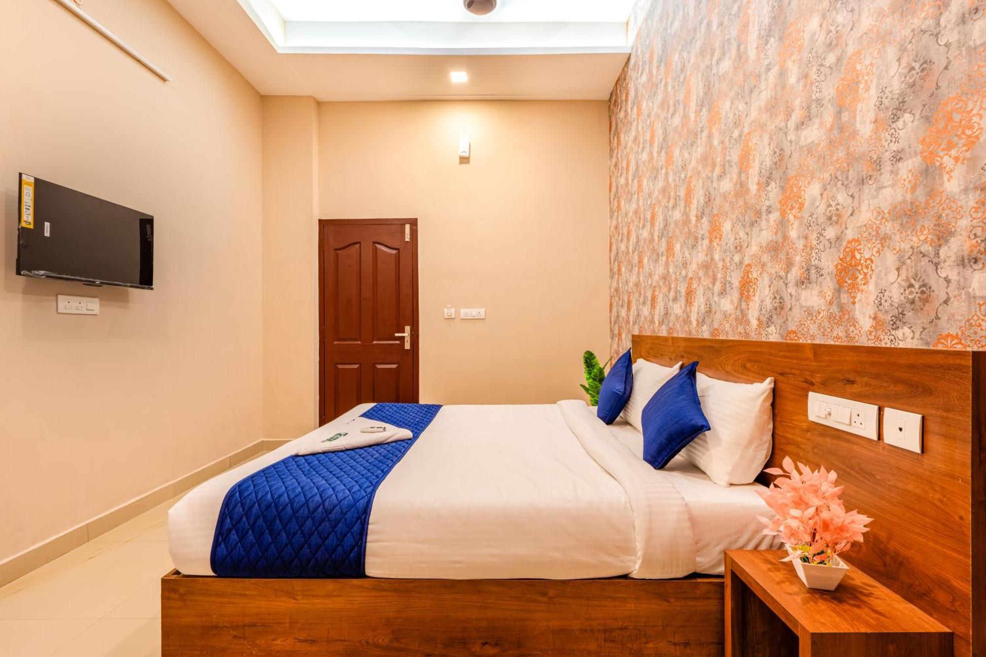 Hotel Yaad Residency Kochi Exterior foto